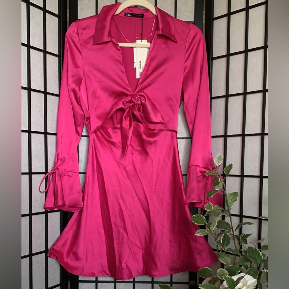 Elegant Fuchsia Pink Satin Dress 🩷